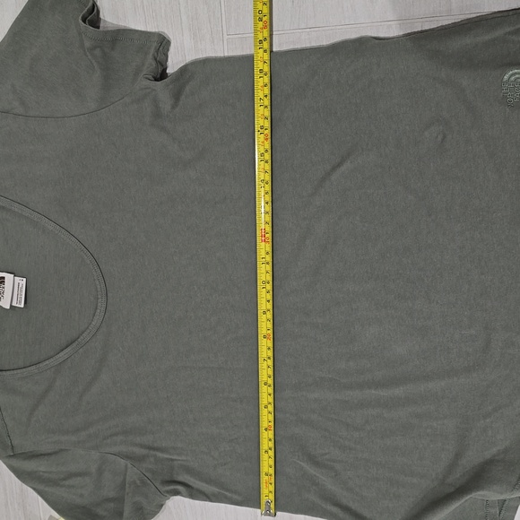 The North Face Women's Short Sleeve Tees - White, Yellow, Green Large 3 Pack - Picture 15 of 16